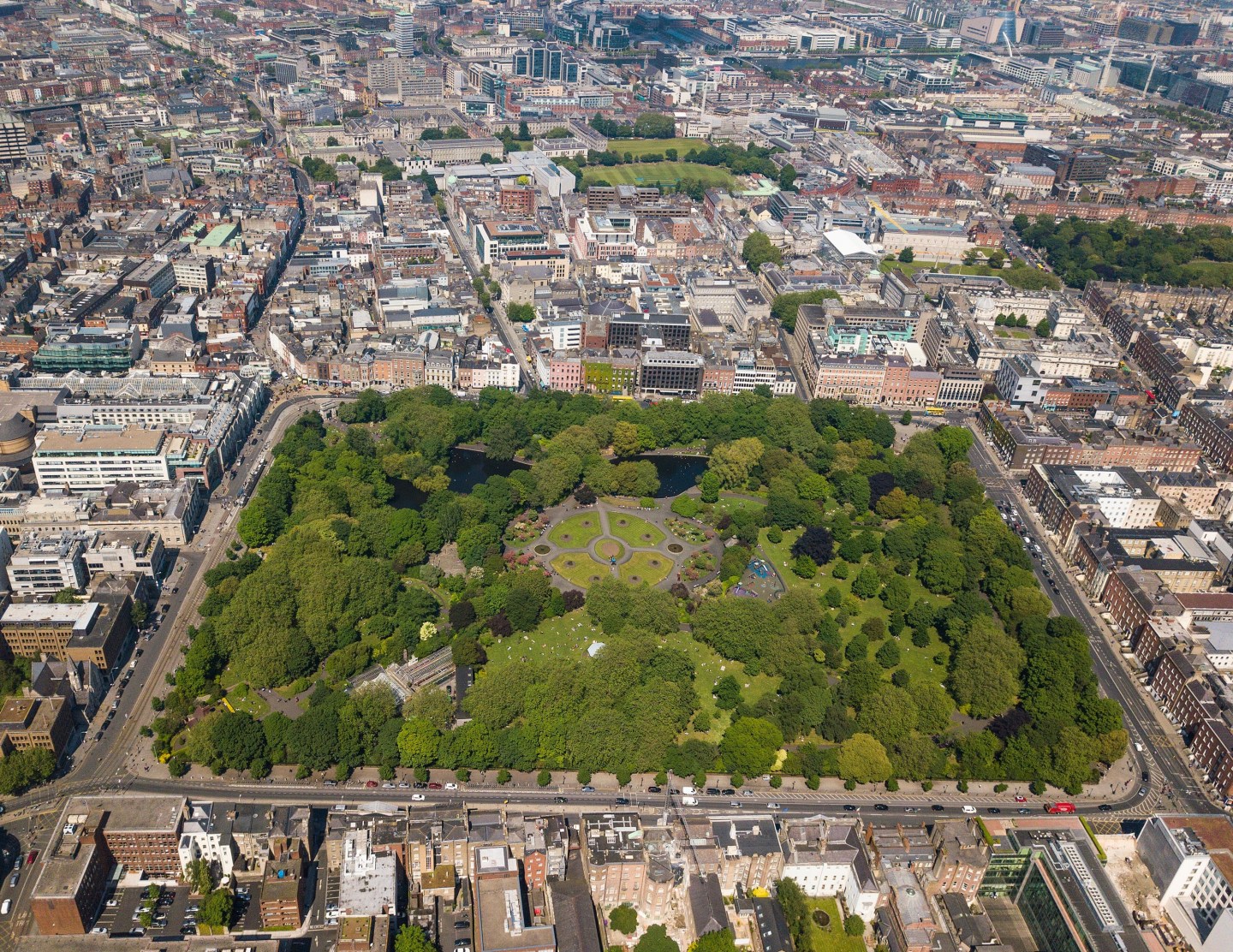 An aerial view of Stephen's Green park